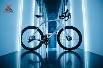 首位太空旅行亿万富翁布兰森定制纪念版崔克自行车